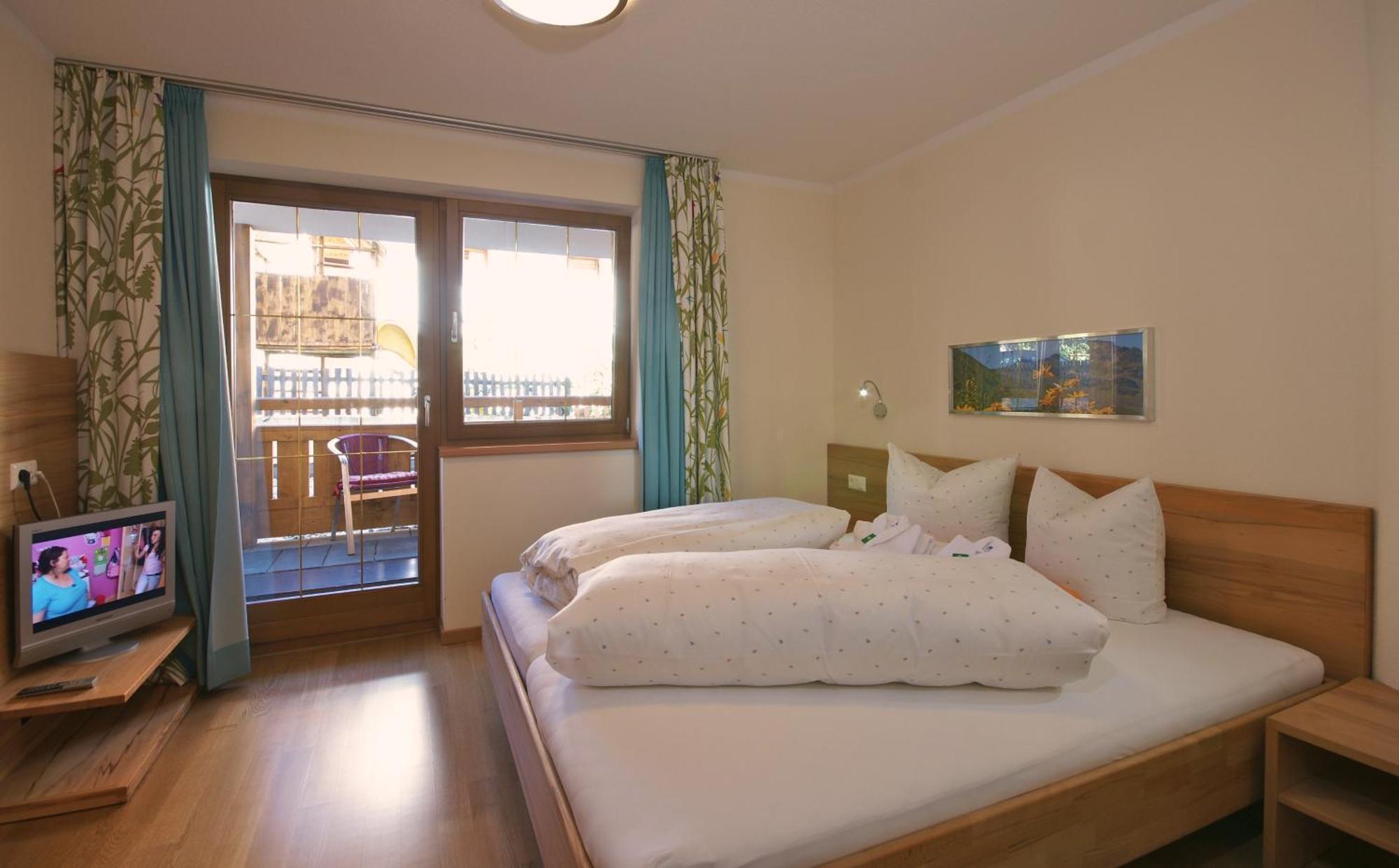 Naturhotel Feriengut Darrehof Серфаус Номер фото