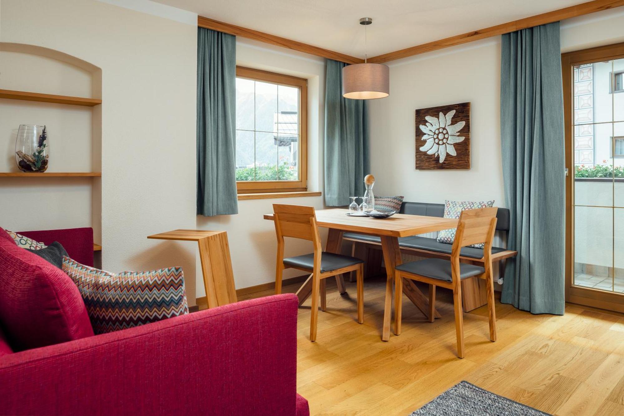 Naturhotel Feriengut Darrehof Серфаус Номер фото